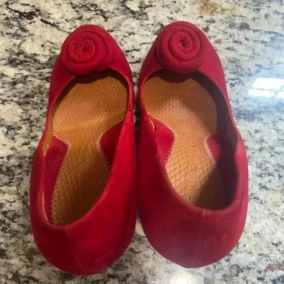 Chie Mihara red suede funky swirl detail heels - Picture 4 of 15